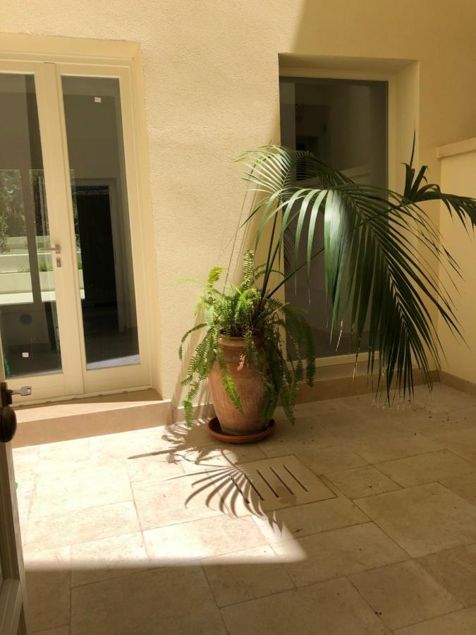 Carlo V - Con Piscina E Giardino Privati Apartamento Lecce Exterior foto