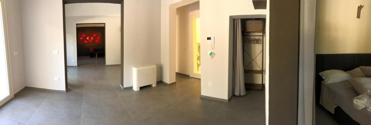 Carlo V - Con Piscina E Giardino Privati Apartamento Lecce Exterior foto