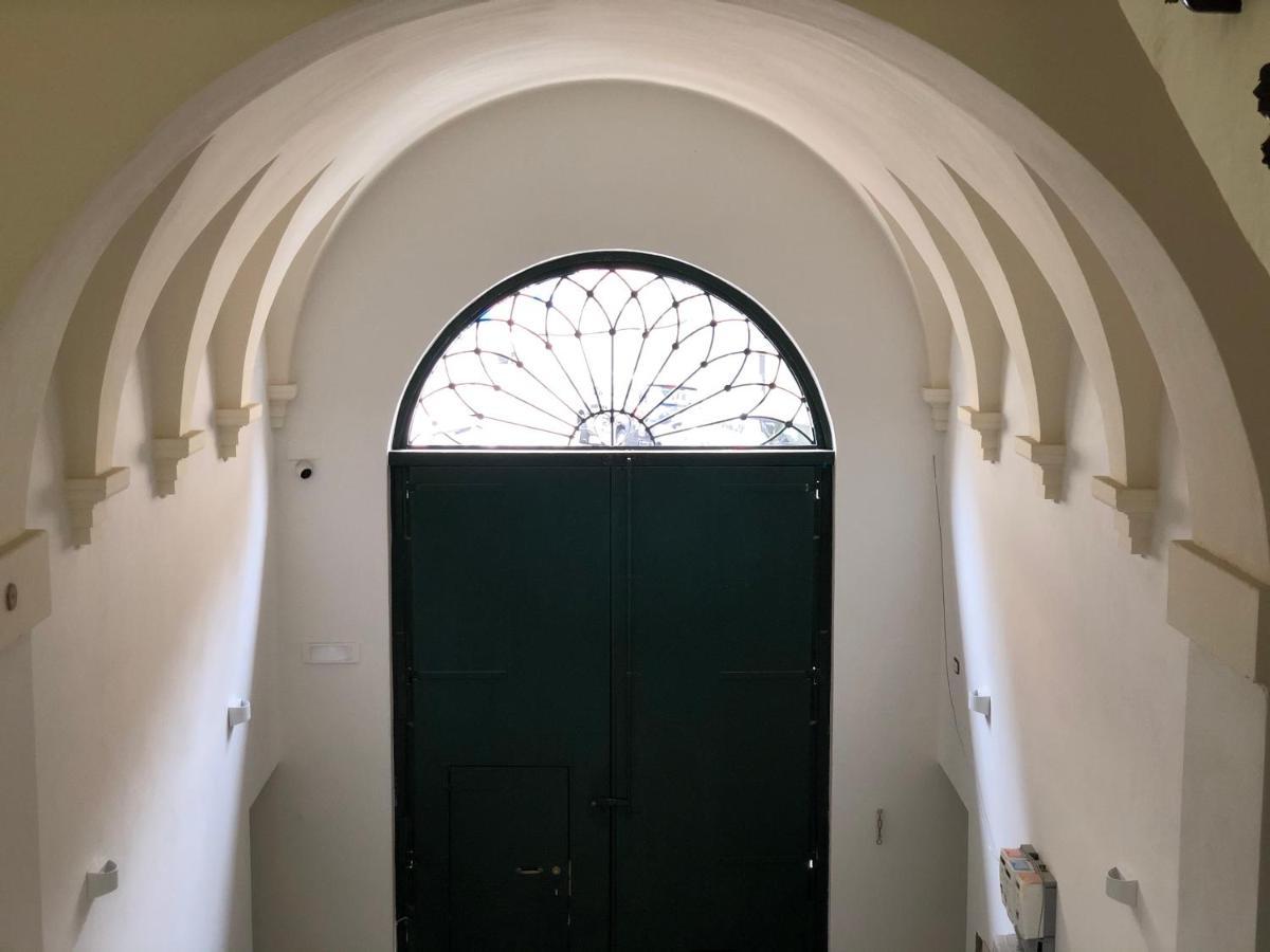 Carlo V - Con Piscina E Giardino Privati Apartamento Lecce Exterior foto