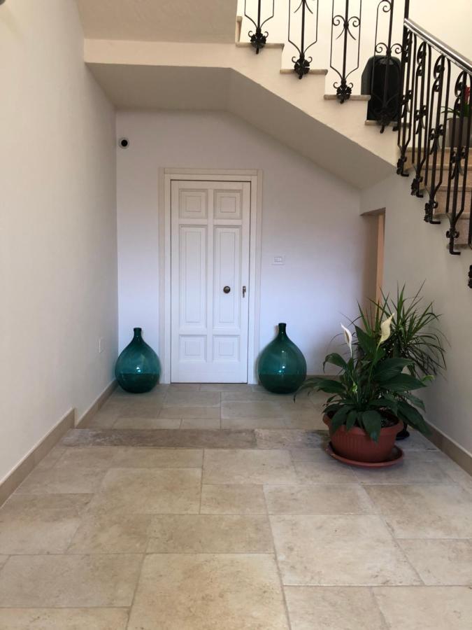 Carlo V - Con Piscina E Giardino Privati Apartamento Lecce Exterior foto
