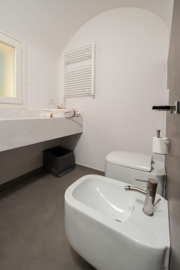 Carlo V - Con Piscina E Giardino Privati Apartamento Lecce Exterior foto