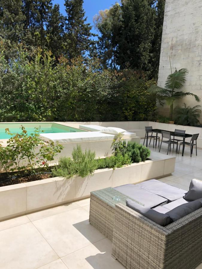 Carlo V - Con Piscina E Giardino Privati Apartamento Lecce Exterior foto